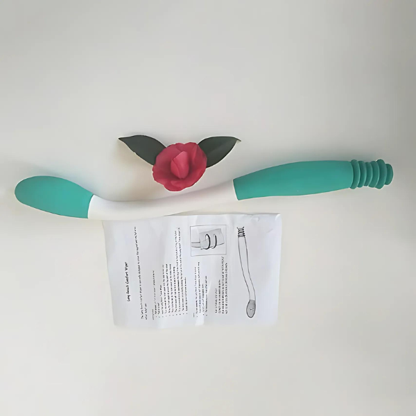 Ergonomic Long Handle Soft Silicone Bottom Wiper: Toilet Aid for Elderly, Disabled, and Overweight Individuals