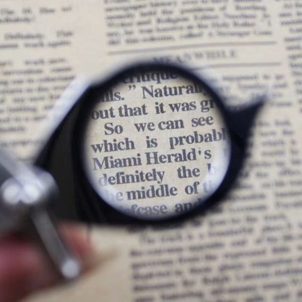 Mini magnifying glass keychain for jewelry inspection and everyday use