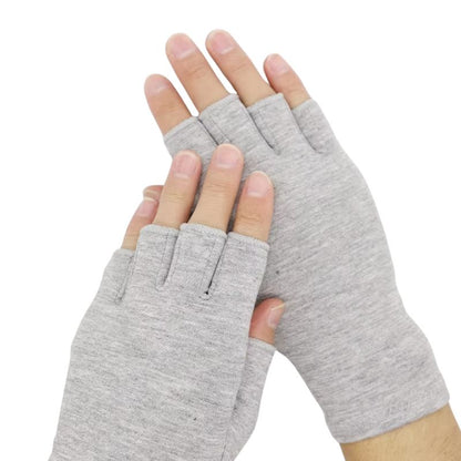 Warm yet breathable gloves

