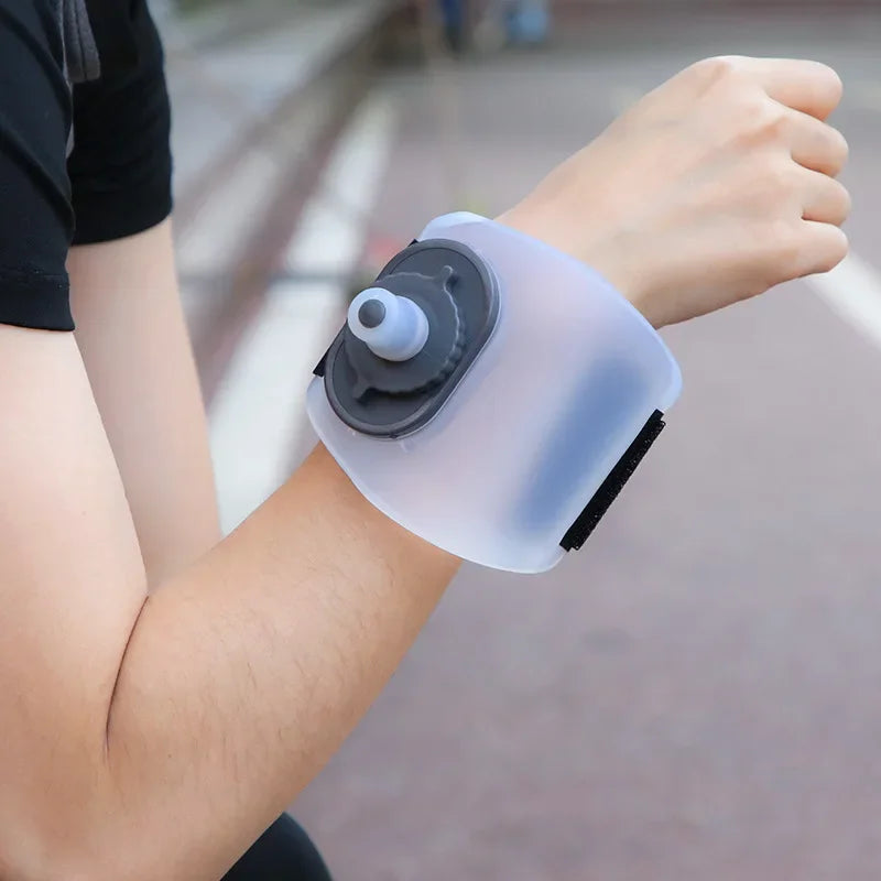 Portable Wristband Water Bottle for Seniors – Hands-Free Hydration